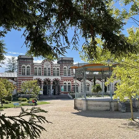 Le Balcon Des Thermes Nyaraló *