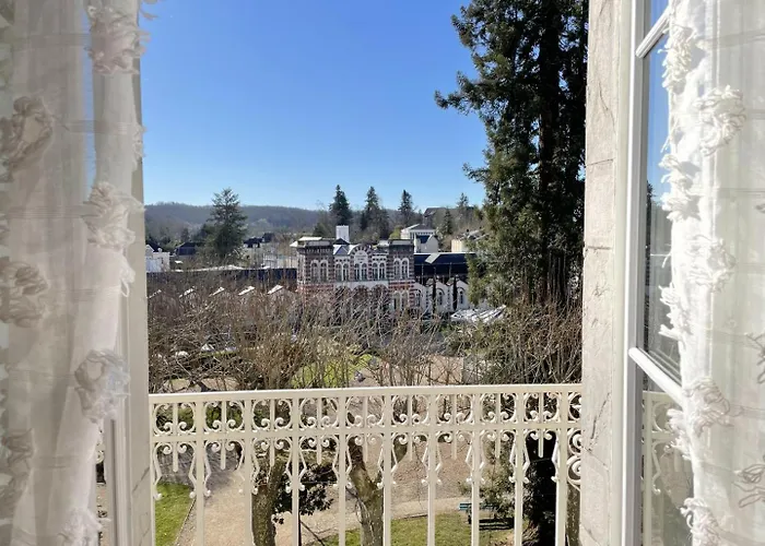 Le Balcon Des Thermes * Сали-де-Беарн